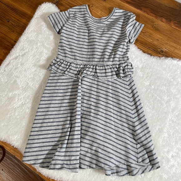 Girls Striped ruffle short sleeve T-shirt‎ dress crew neck gray S 6/6x - Picture 2 of 4